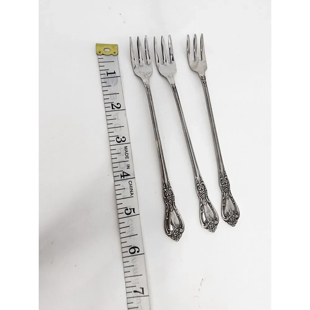 Oneida Kennett Square Distinction Deluxe HH Stainless - 3 Cocktail‎ Forks